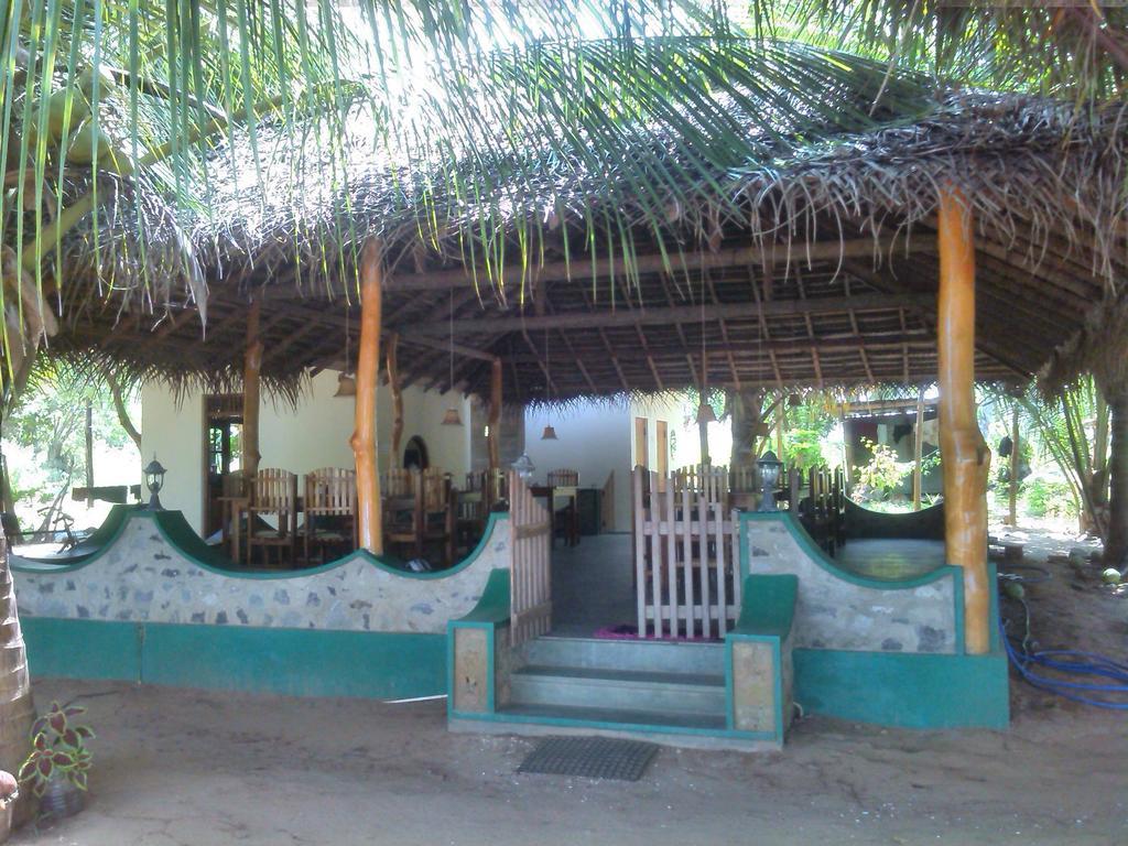 Fishermens Lodge & Restaurant Ranna Exterior foto